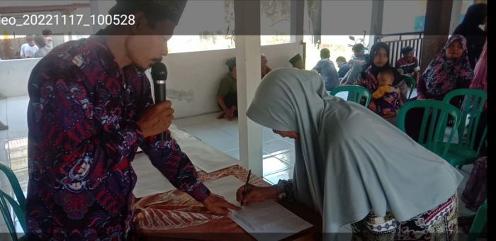 PENYALURAN BLT DD BULAN OKTOBER DAN NOVEMBER DESA SETROJENAR 01