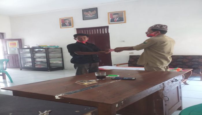 PENYALURAN BLT DD TAHAP 3 DESA SETROJENAR 01